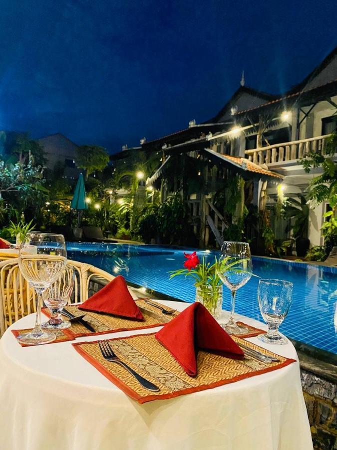Moloppor Villa Battambang Buitenkant foto